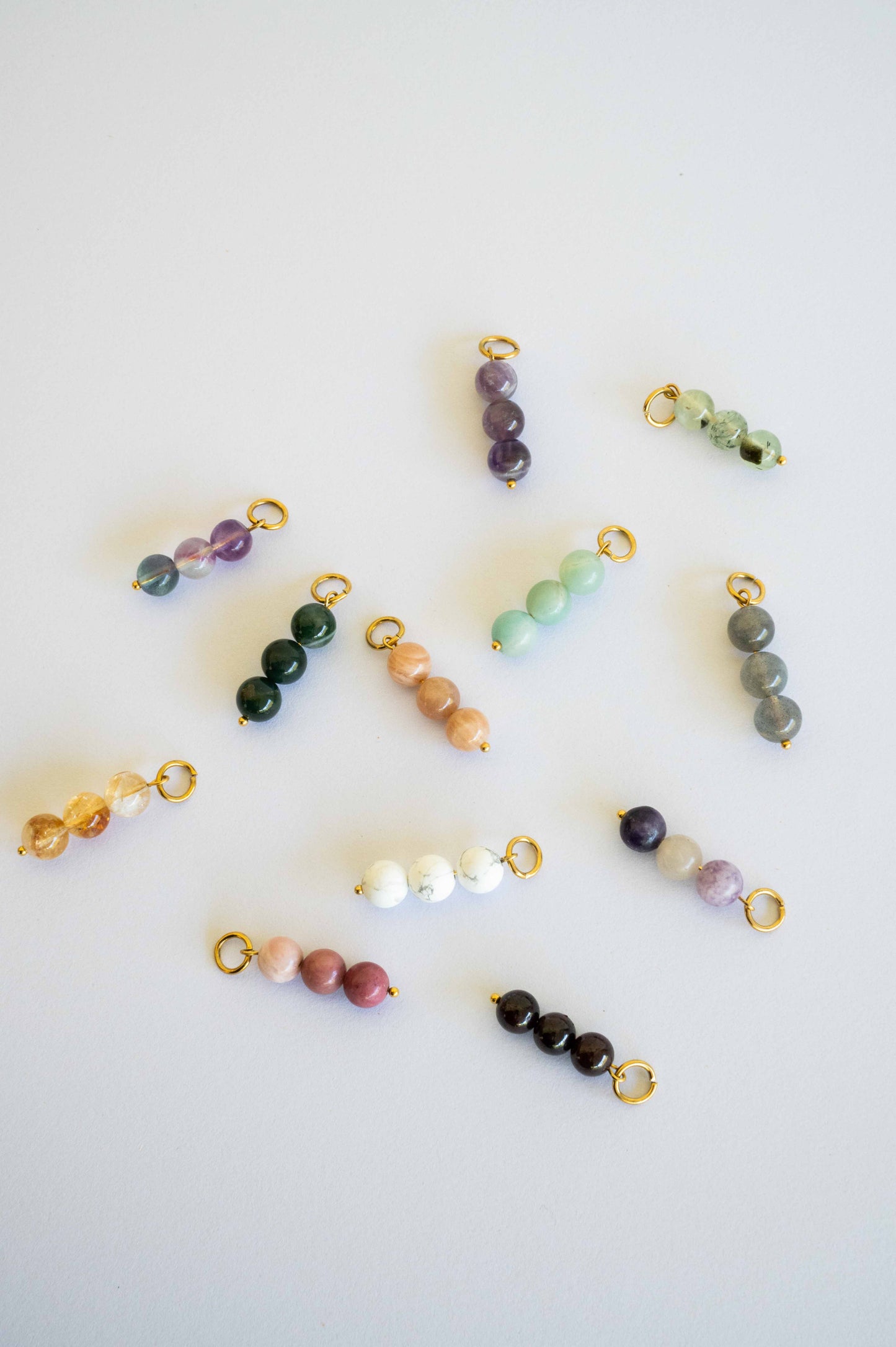 Fragment "Équilibre" – Trio de pierres naturelles alignées