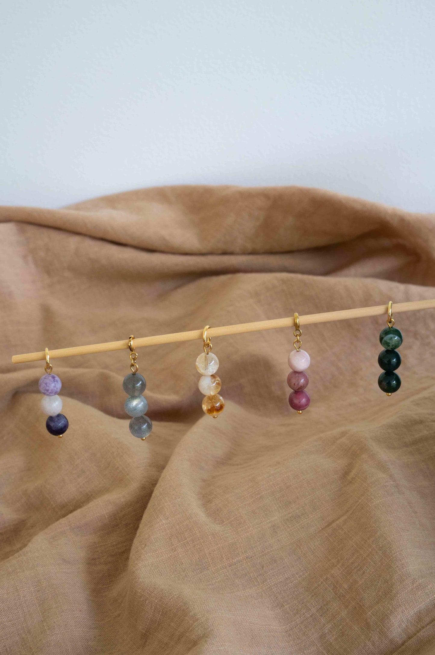 Fragment "Équilibre" – Trio de pierres naturelles alignées